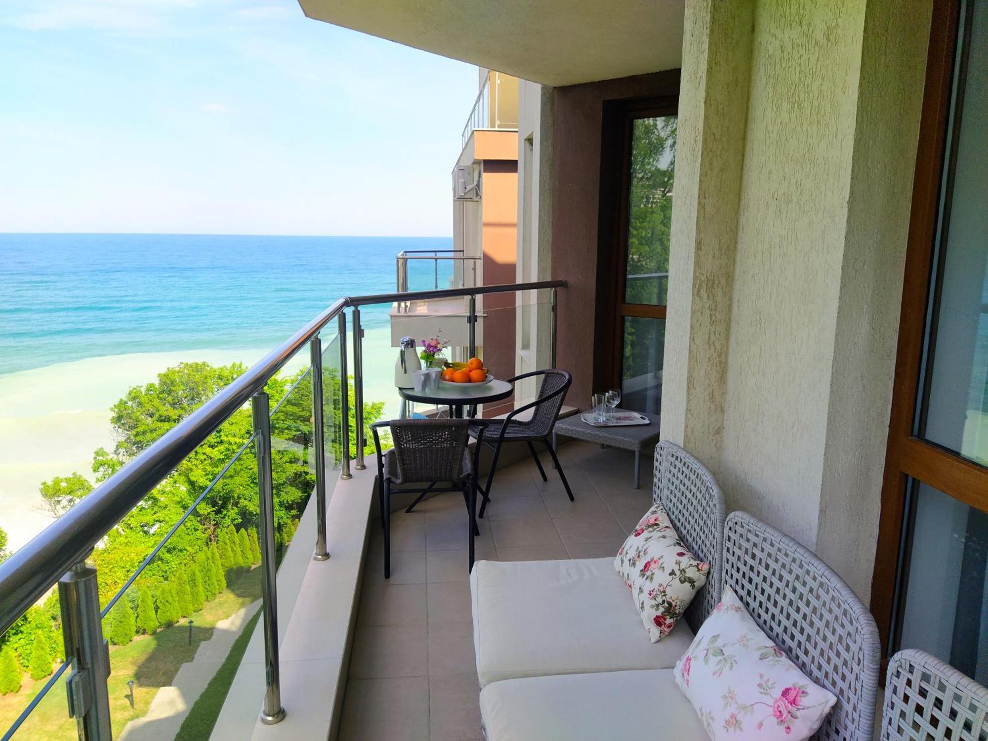 Апартаменти Бяла Клиф На Плажа - Apartments Byala Cliff First Line Εξωτερικό φωτογραφία