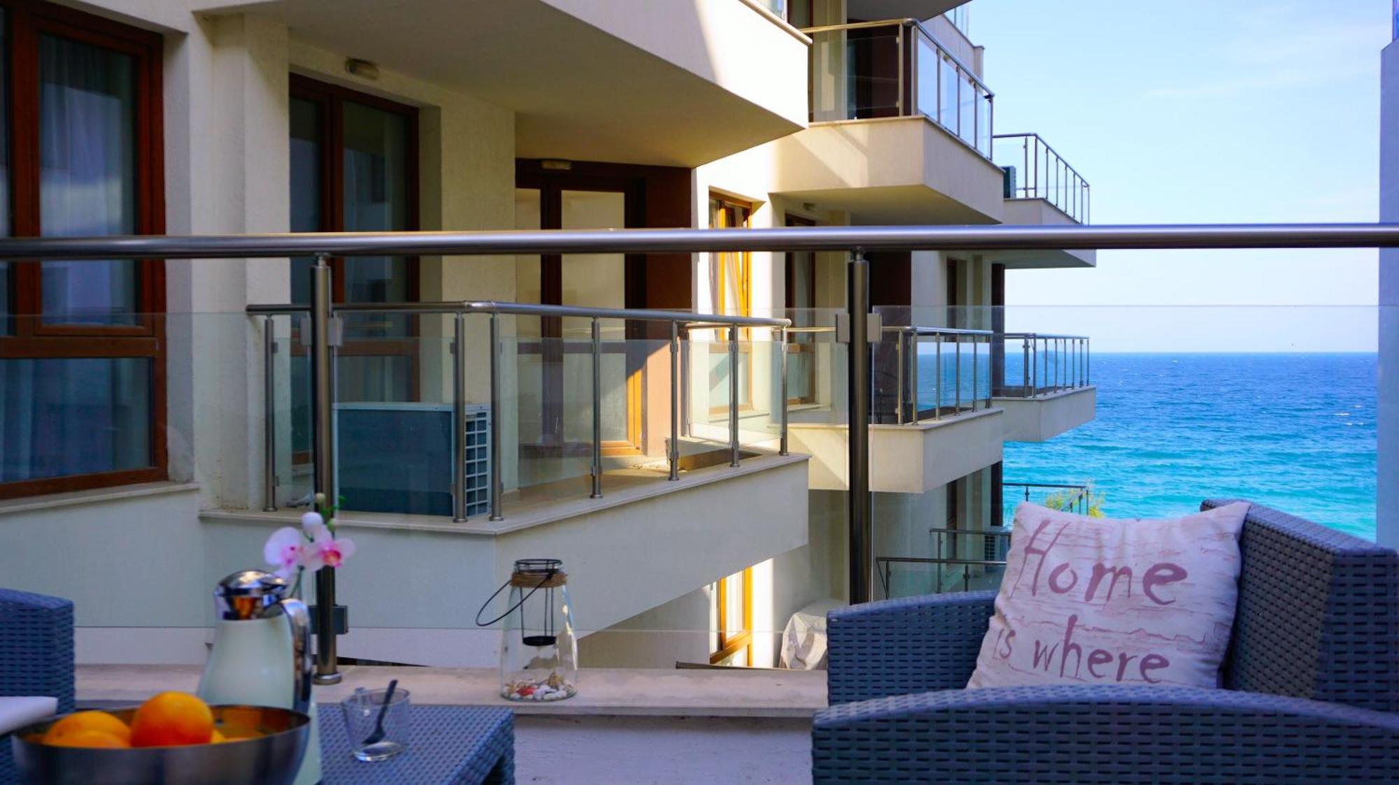 Апартаменти Бяла Клиф На Плажа - Apartments Byala Cliff First Line Εξωτερικό φωτογραφία
