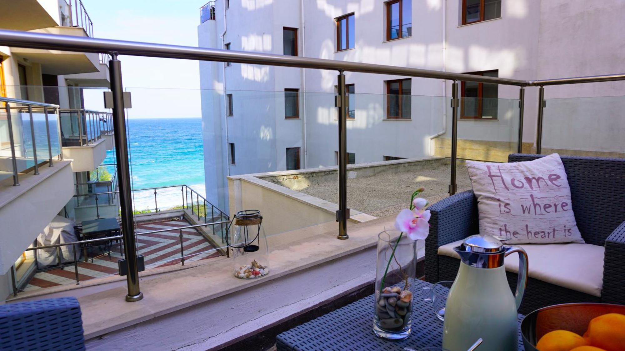 Апартаменти Бяла Клиф На Плажа - Apartments Byala Cliff First Line Εξωτερικό φωτογραφία