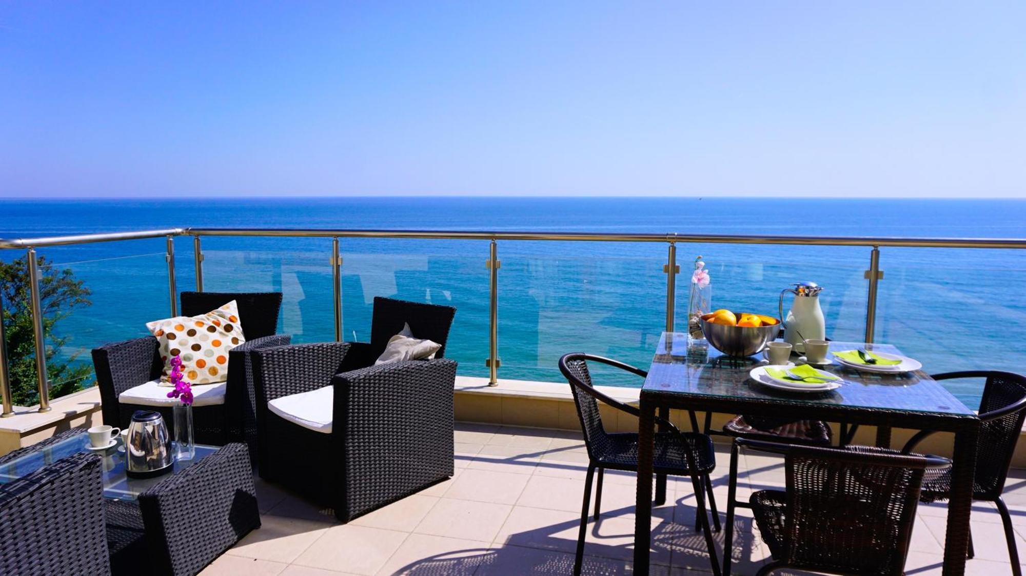 Апартаменти Бяла Клиф На Плажа - Apartments Byala Cliff First Line Εξωτερικό φωτογραφία
