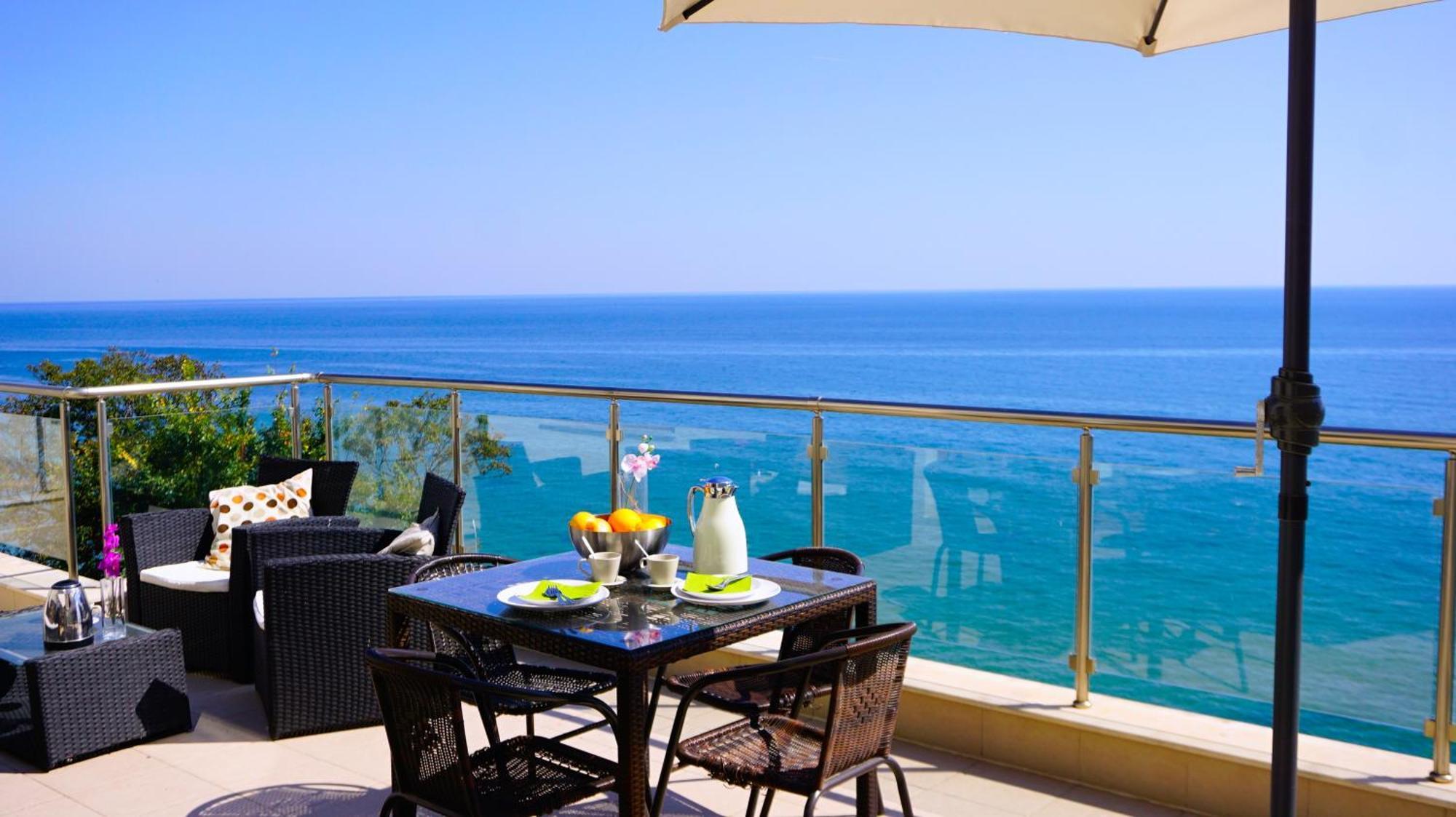 Апартаменти Бяла Клиф На Плажа - Apartments Byala Cliff First Line Εξωτερικό φωτογραφία